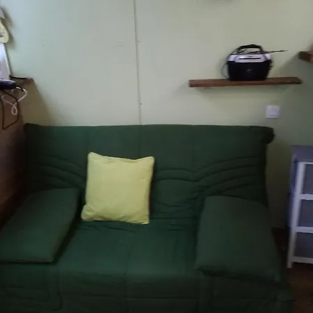 La Apartment *